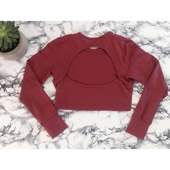 ✨Flexxfit Crop Top✨ - Picture 2 of 2